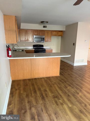 64 HIGHMEADOWS, Sicklerville, NJ 08081