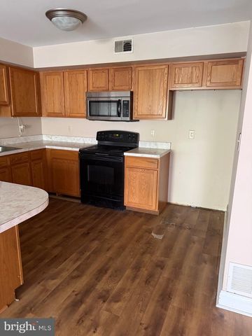 64 HIGHMEADOWS, Sicklerville, NJ 08081