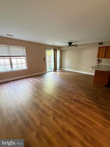 64 HIGHMEADOWS, Sicklerville, NJ 08081