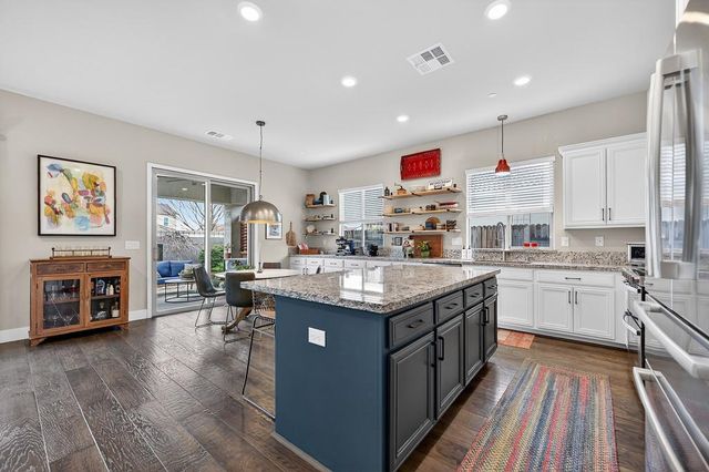 3900 Fenway Cir, Rocklin, CA 95677