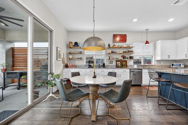 3900 Fenway Cir, Rocklin, CA 95677