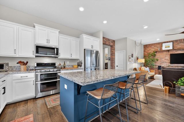 3900 Fenway Cir, Rocklin, CA 95677