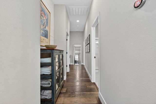 3900 Fenway Cir, Rocklin, CA 95677