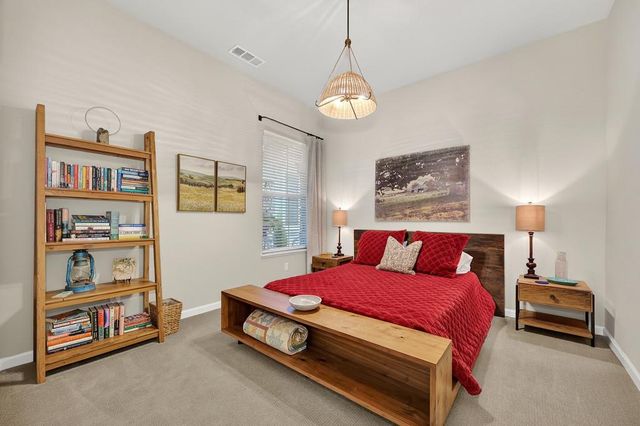 3900 Fenway Cir, Rocklin, CA 95677