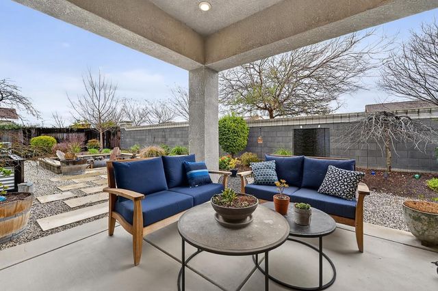 3900 Fenway Cir, Rocklin, CA 95677