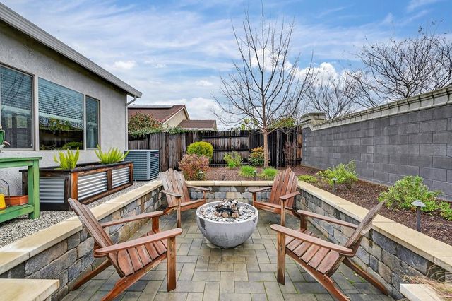 3900 Fenway Cir, Rocklin, CA 95677