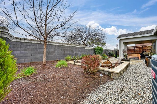 3900 Fenway Cir, Rocklin, CA 95677