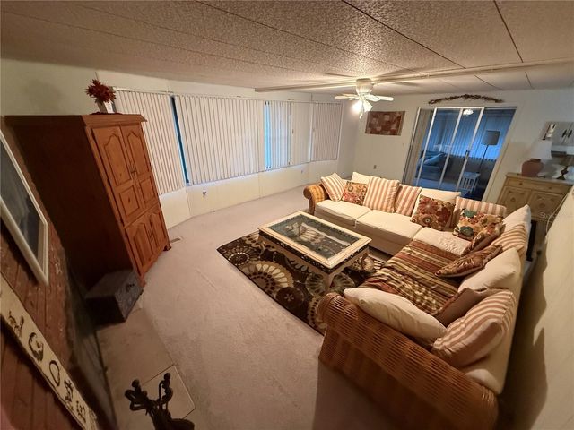 103 N TIMBER TRAIL, Wildwood, FL 34785