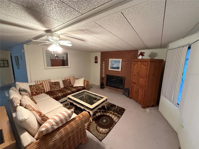 103 N TIMBER TRAIL, Wildwood, FL 34785