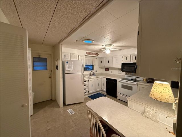 103 N TIMBER TRAIL, Wildwood, FL 34785