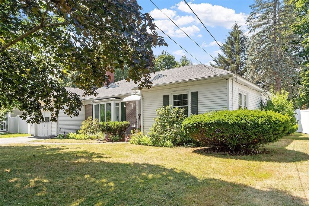 9 Chase St, Newburyport, MA 01950