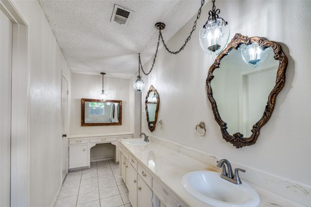 1902 Mossy Oak Street, Arlington, TX 76012