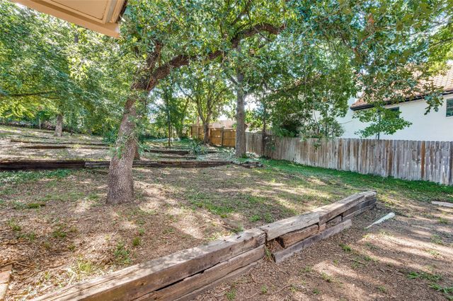 1902 Mossy Oak Street, Arlington, TX 76012