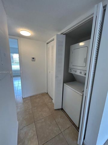 815 W Boynton Beach Blvd 5-103, Boynton Beach, FL 33426