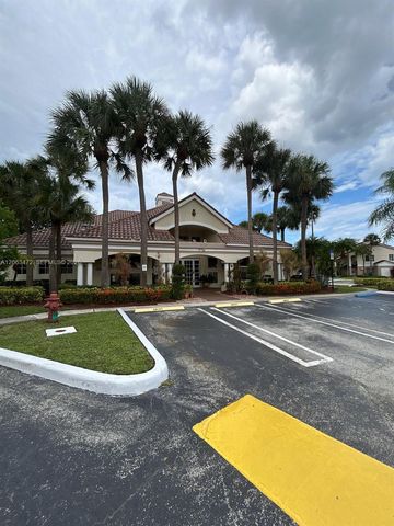 815 W Boynton Beach Blvd 5-103, Boynton Beach, FL 33426