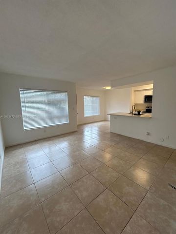 815 W Boynton Beach Blvd 5-103, Boynton Beach, FL 33426