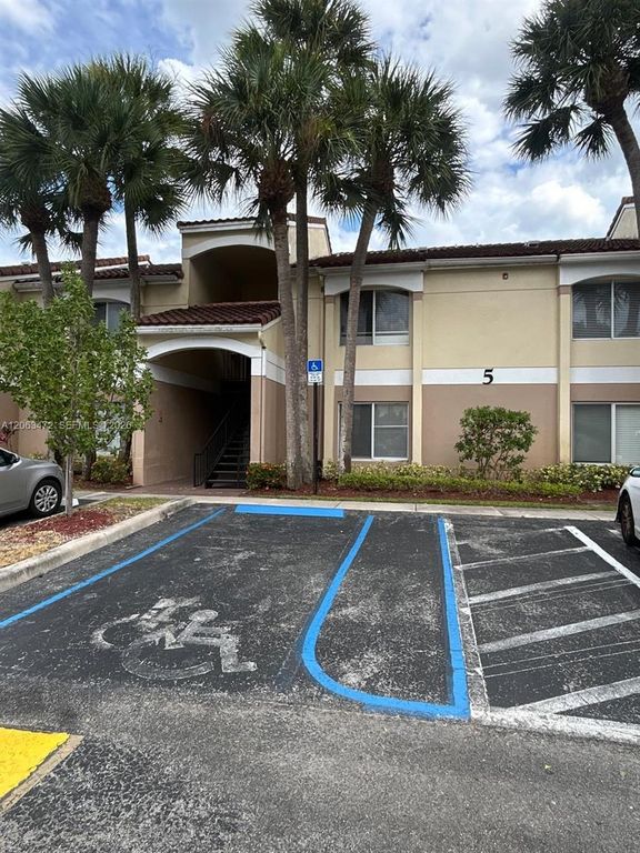 815 W Boynton Beach Blvd 5-103, Boynton Beach, FL 33426
