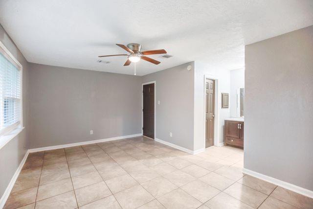 11511 Grapewood Court, Houston, TX 77089