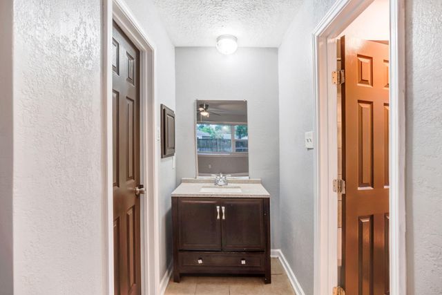 11511 Grapewood Court, Houston, TX 77089
