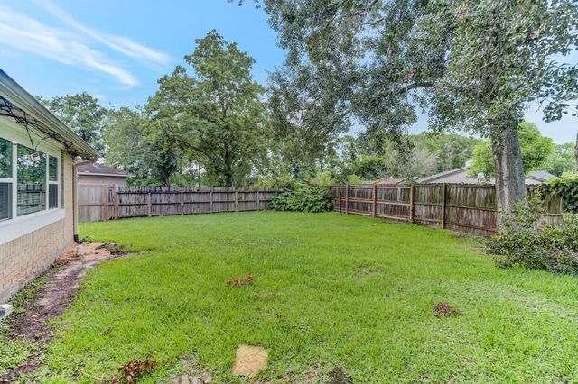 11511 Grapewood Court, Houston, TX 77089