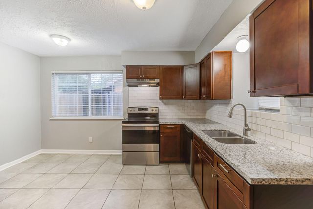11511 Grapewood Court, Houston, TX 77089