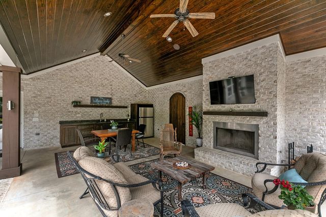 207 Orleans St., Dothan, AL 36303