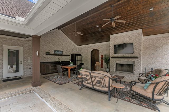 207 Orleans St., Dothan, AL 36303