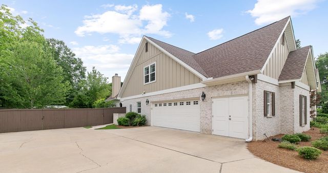 207 Orleans St., Dothan, AL 36303