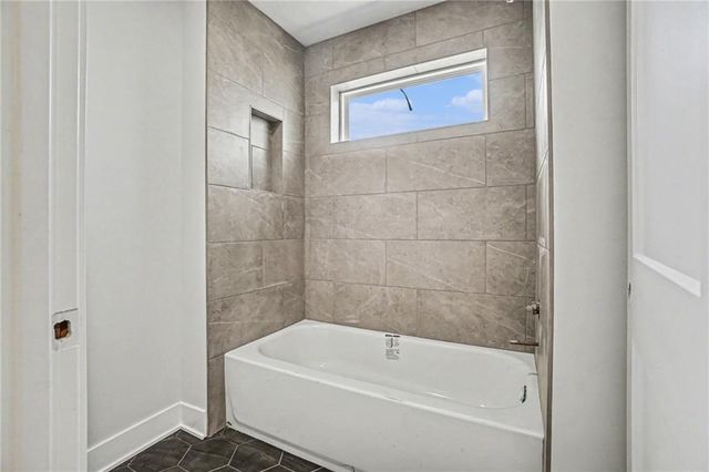 5516 NW Verlin Drive, Kansas City, MO 64152