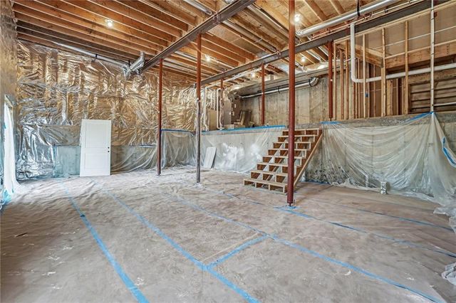 5516 NW Verlin Drive, Kansas City, MO 64152