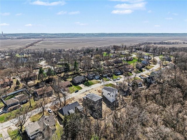 5516 NW Verlin Drive, Kansas City, MO 64152