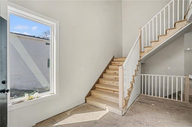 5516 NW Verlin Drive, Kansas City, MO 64152