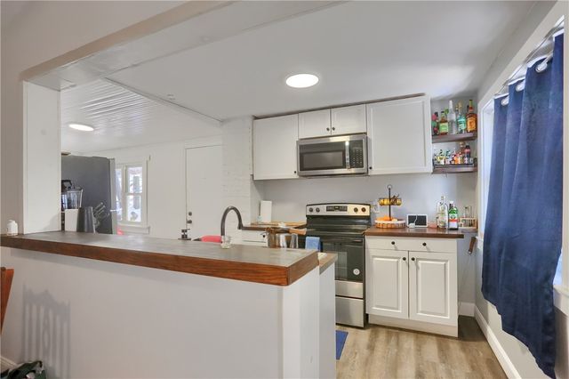 1510 Hiland Ave, Coraopolis, PA 15108