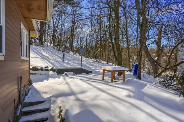 1510 Hiland Ave, Coraopolis, PA 15108