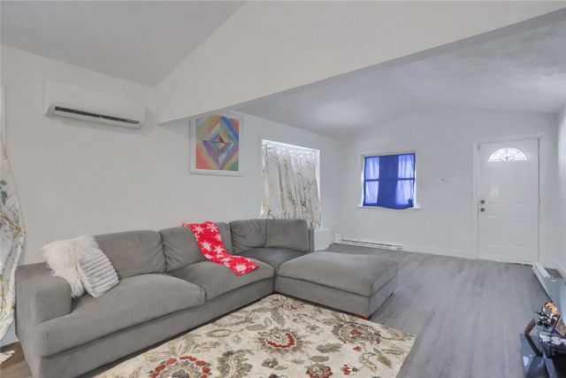 1510 Hiland Ave, Coraopolis, PA 15108