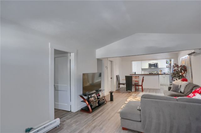 1510 Hiland Ave, Coraopolis, PA 15108