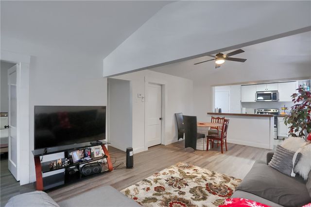 1510 Hiland Ave, Coraopolis, PA 15108