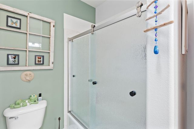 521 Seclusion Loop, Grants Pass, OR 97526