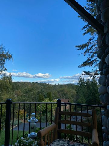 521 Seclusion Loop, Grants Pass, OR 97526