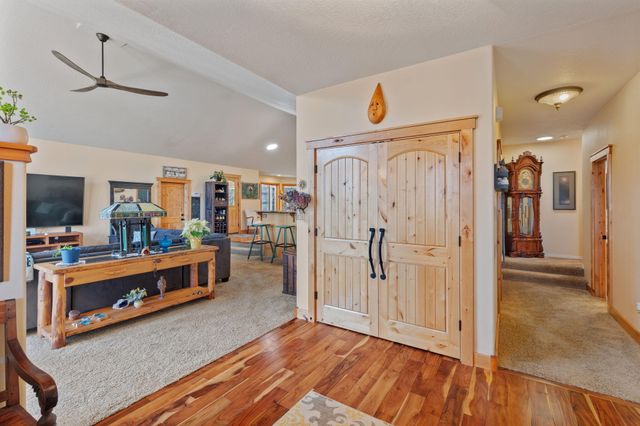 521 Seclusion Loop, Grants Pass, OR 97526