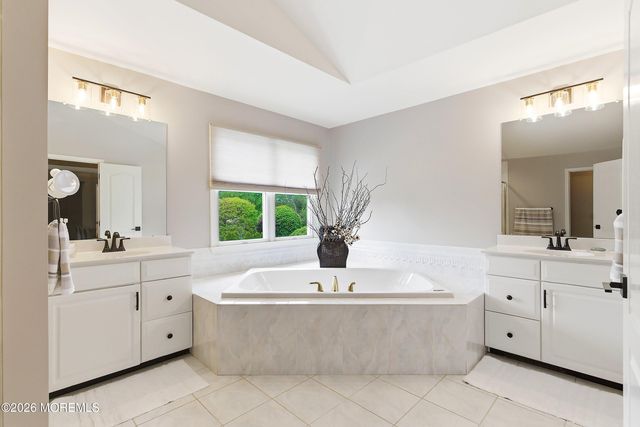 113 Country View Drive, Freehold, NJ 07728