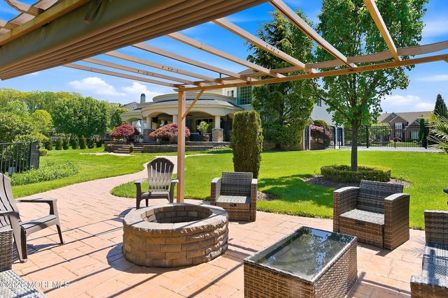 113 Country View Drive, Freehold, NJ 07728