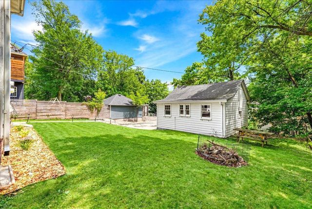 1070 Bradley Street, Saint Paul, MN 55130