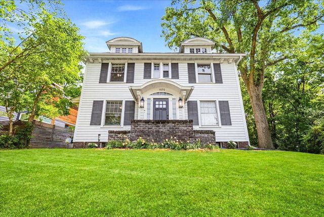 1070 Bradley Street, Saint Paul, MN 55130
