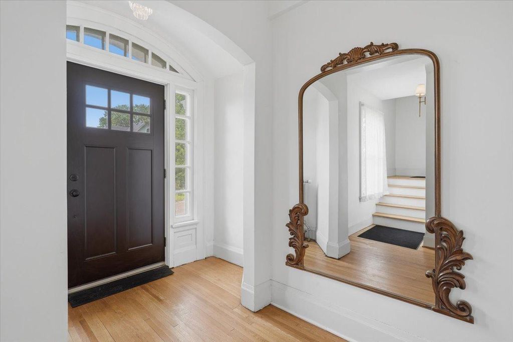 1070 Bradley Street, Saint Paul, MN 55130 — photo 3
