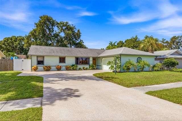 10752 126TH AVENUE, Largo, FL 33778