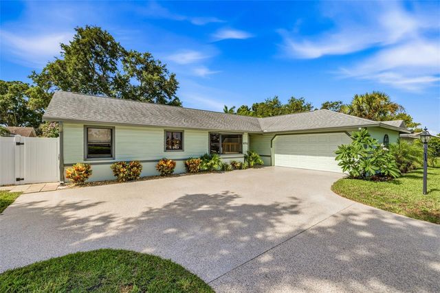 10752 126TH AVENUE, Largo, FL 33778