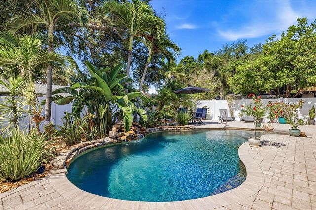 10752 126TH AVENUE, Largo, FL 33778