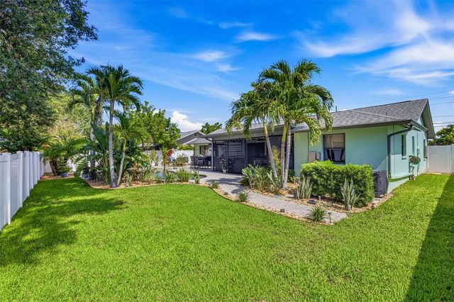 10752 126TH AVENUE, Largo, FL 33778