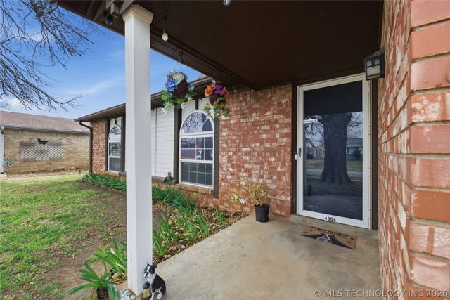4908 Greenan Drive, Sand Springs, OK 74063